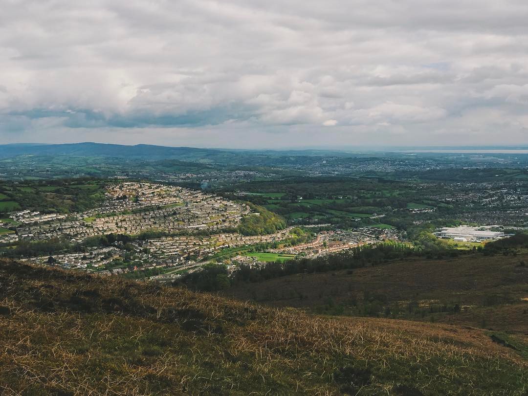 A view of a welsh valley from the top of the mountain. 